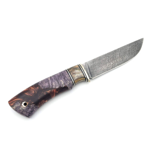 Maruschin - Damast Outdoormesser 12,5 cm, violett gefärbtes Wurzelholz, Epoxy, Mammutbackenzahn – Bild 4