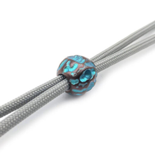 Titanium Gear Design - "Meteor Sphere" Hand-Engraved Bead Light Blue – Bild 2