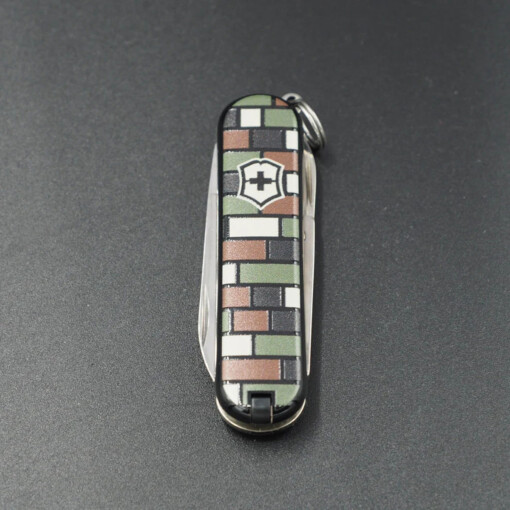 Victorinox - The Sharp Knife Club - Classic SD Camouflage Bricks 3D – Bild 3